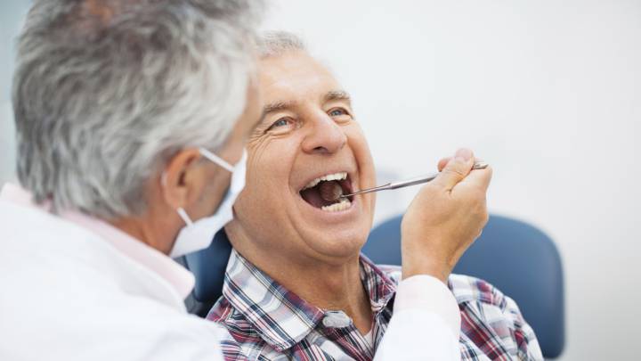¿Tienes un implante dental? 1 de cada 5 desarrollan una enfermedad periimplantaria