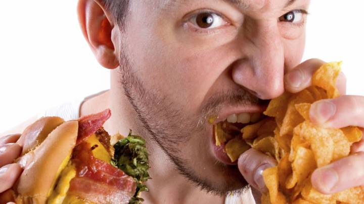 Qué es la moda del “cheat meal” y qué beneficios puede tener en tu dieta