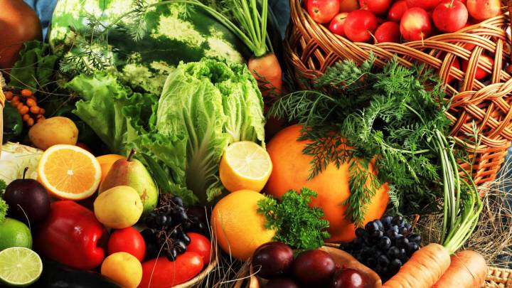 Los 7 alimentos esenciales que no deben faltar en la dieta de un corredor