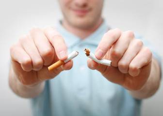 El médico de empresa te puede ayudar a dejar de fumar