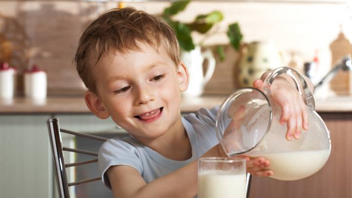 Las leches de crecimiento, otra opción nutricional para los niños pequeños