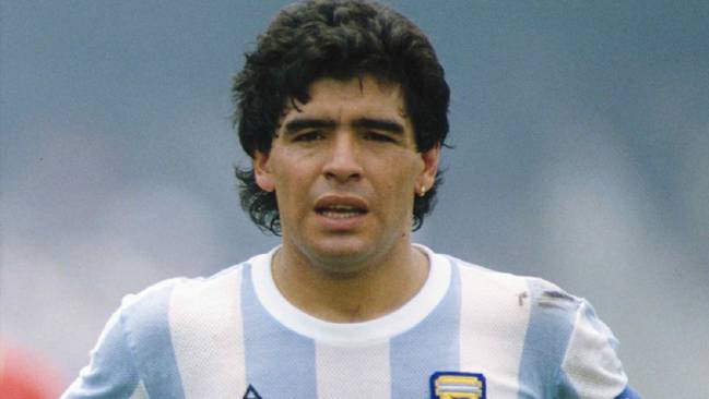Diego Armando Maradona, para muchos, el mejor futbolista que han visto sus ojos.
