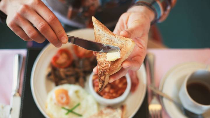 La clave sobre la necesidad (o no) de desayunar para perder grasa