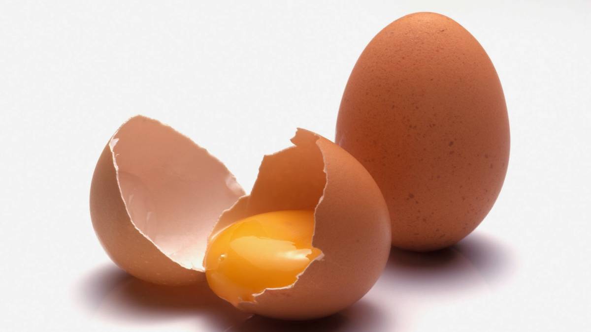 Por qué no es recomendable cocer huevos junto a otros alimentos a