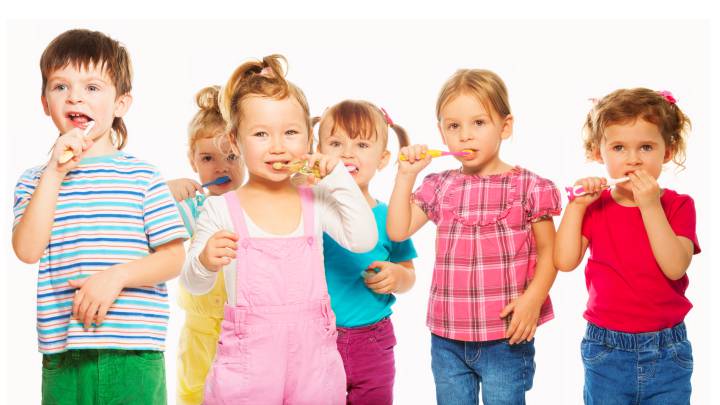 Lo que debes saber del cuidado dental de los niños