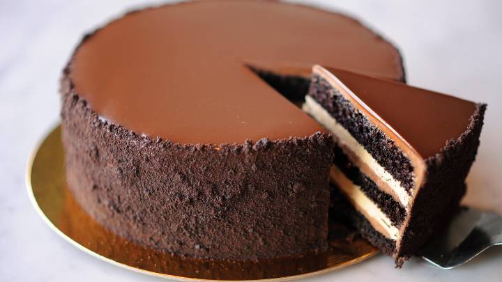 Tomar tarta de chocolate para desayunar es bueno para la salud
