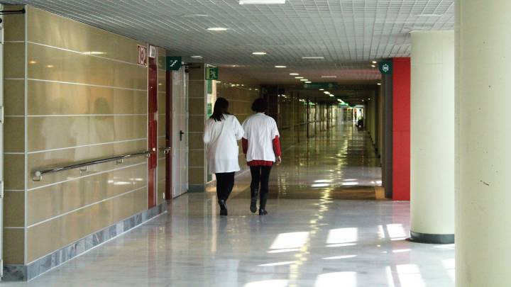 El 70 % de los españoles no acude al médico si está malo
