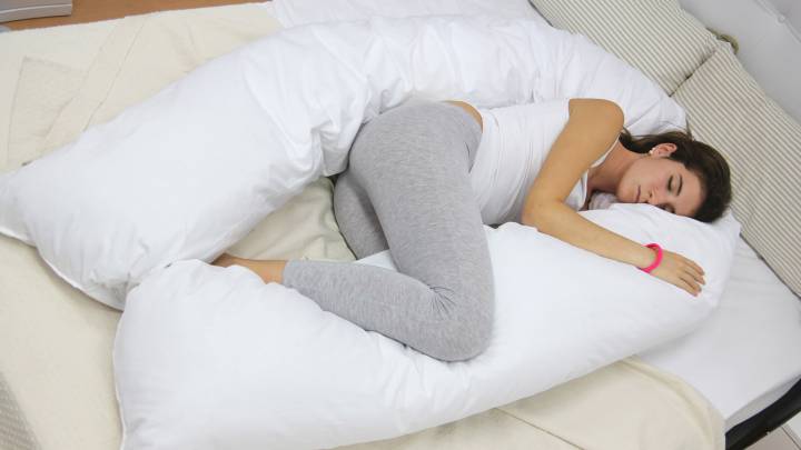 Utiliza la almohada para evitar problemas de espalda