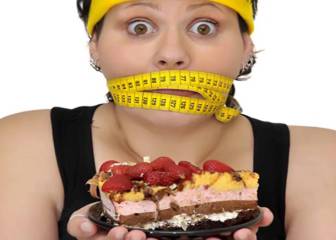 Gente que se cose la lengua para adelgazar: mala idea