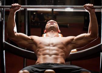 5 ejercicios de fuerza para cuidar la espalda en vacaciones