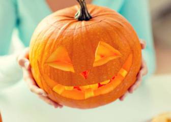 Vídeo: cómo vaciar y cortar una calabaza para decorar en Halloween