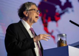 ¿Qué hace Bill Gates con un bote de heces?