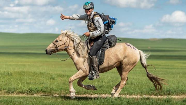 mongol derby, carrera a caballo, carrera de resistencia, mongolia, Bob Long, competición