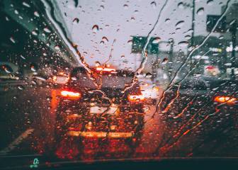 DANA o gota fría: 12 consejos para evitar accidentes con tormentas y lluvia