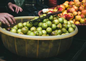 Comer dos manzanas grandes al día reduce el riesgo de infarto