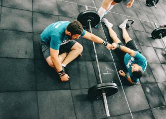 Entrenamiento en un gimnasio de CrossFit.