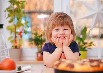 ¿Cuál es el principal componente en la dieta que causa caries infantil?