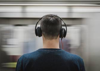 ¿Por qué los problemas de audición ya no están asociados solo a la vejez?