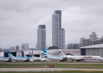 Dos millones de españoles reprograman sus viajes de vuelta a España