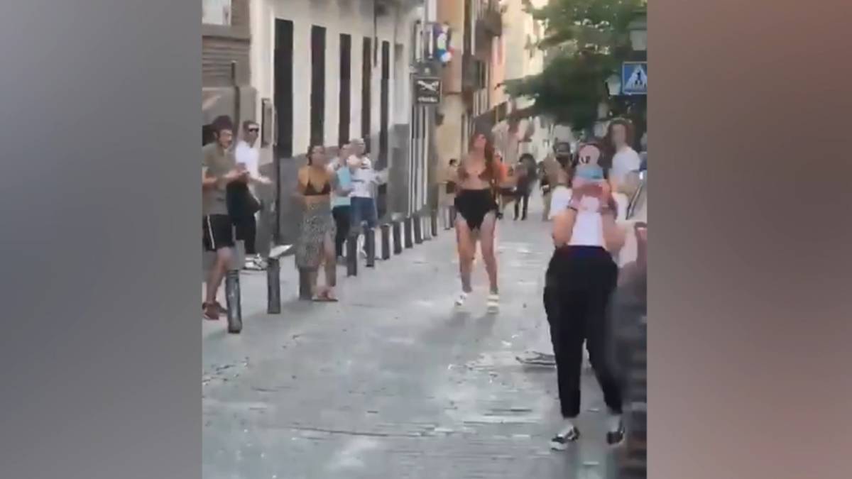 Otro bochornoso vídeo en Madrid: la cara del hombre del final define el pensamiento de muchos