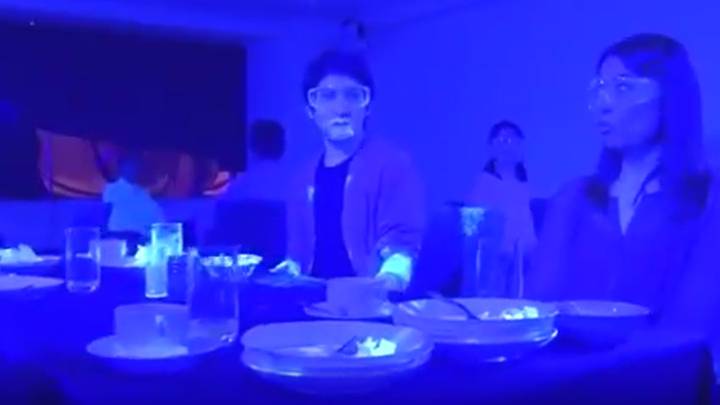 El revelador experimento que explica como se transmite el coronavirus en la población