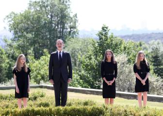 Las imágenes del minuto de silencio en honor a las víctimas del COVID-19