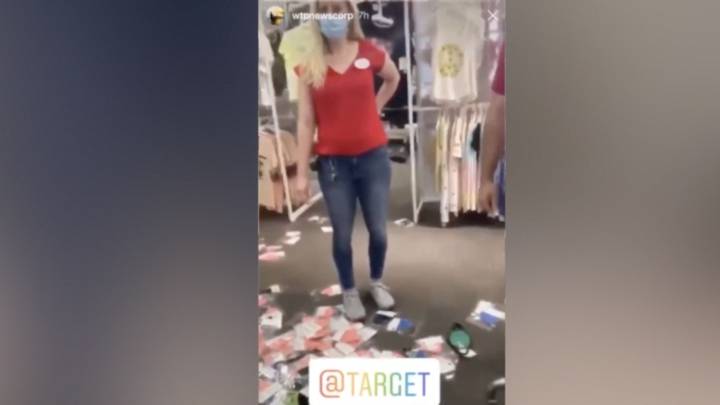 Surrealista se queda corto: vean lo que hizo una ciudadana con las mascarillas de una tienda