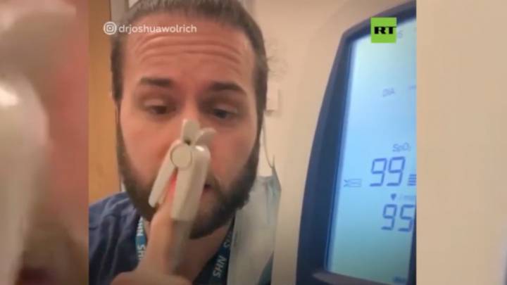 Un médico demuestra que usar mascarilla no baja la saturación de oxígeno