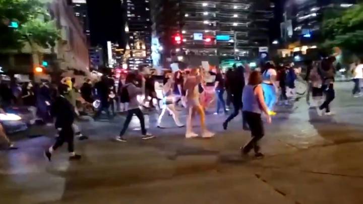 Solo en USA: una protesta pacífica acaba a tiros