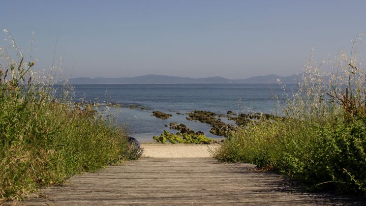 El Camino que llega a Santiago por las mejores playas
