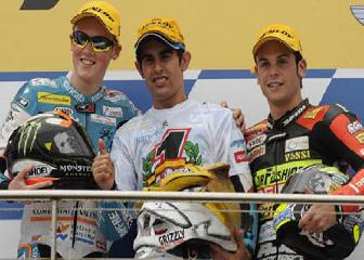 Reflexiones generales y honores a  Simón