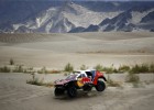 Peterhansel closes on 12th Dakar title as Sainz suffers
