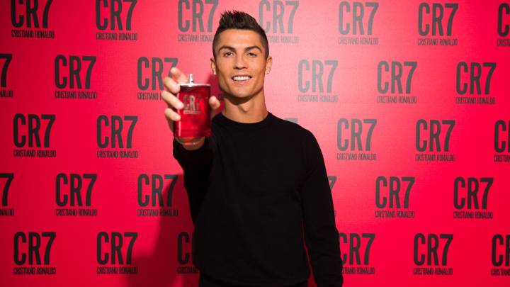 Crisitiano Ronaldo, además de futbolista, se ha convertido en un personaje mediático que explota su imagen, que cuida al máximo.