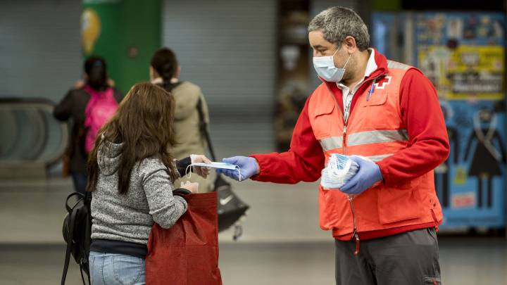 Pico de contagios en Espa?a: los datos de la curva epidemiolgica, hoy, 13 de abril