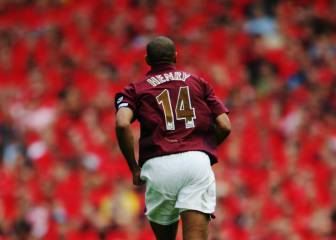 Subastan por casi 18.000€ una camiseta de Henry del Arsenal