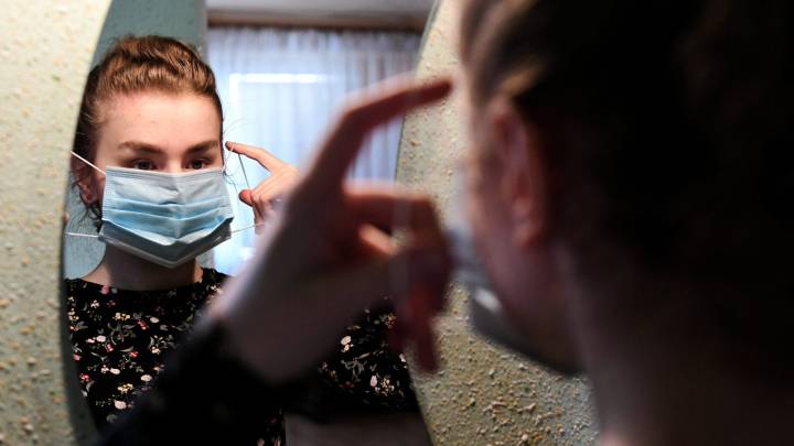 El Gobierno fija el precio de la mascarillas quirrgicas: 0,96