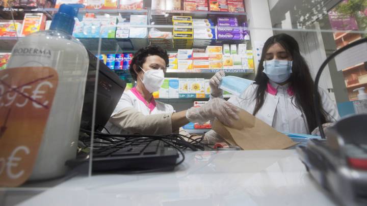 Sanidad no compensará a las farmacias por la regulación del precio de las mascarillas