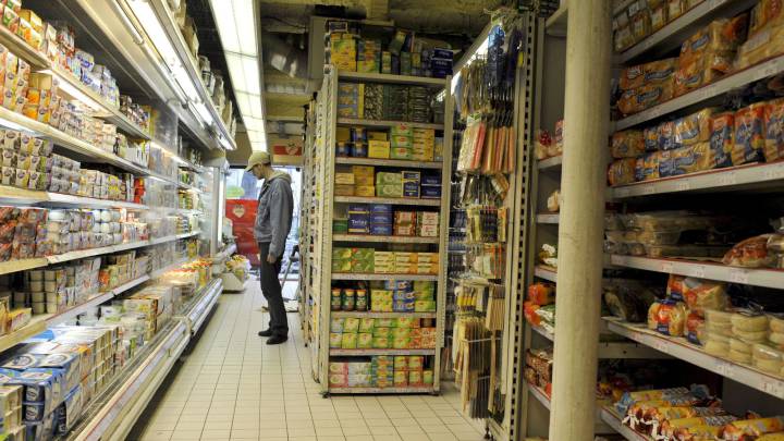 Horario de los supermercados el 3 de mayo: Mercadona, Carrefour, Lidl, Alcampo...
