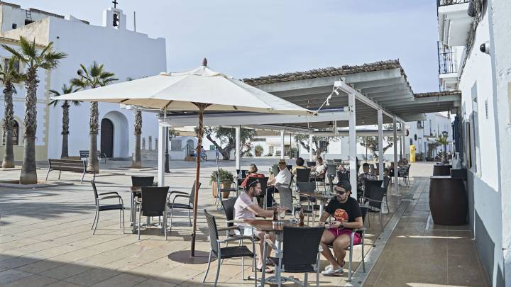 Formentera, El Hierro, La Gomera y La Graciosa pasan a Fase 2