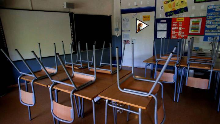 Francia cierra 70 colegios en una semana tras detectar varios casos de  coronavirus - AS.com