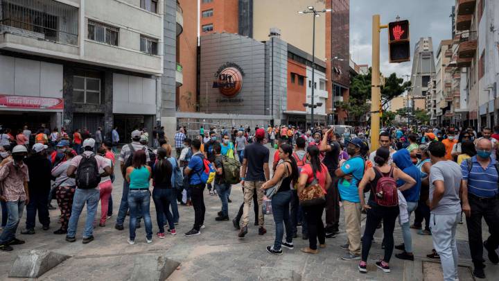 Horarios de las bombas de gasolinas en Caracas