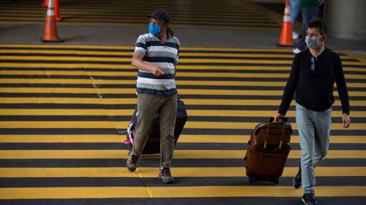 Restricción vehicular en Ecuador: qué placas circulan hoy en semáforo verde, amarillo y rojo