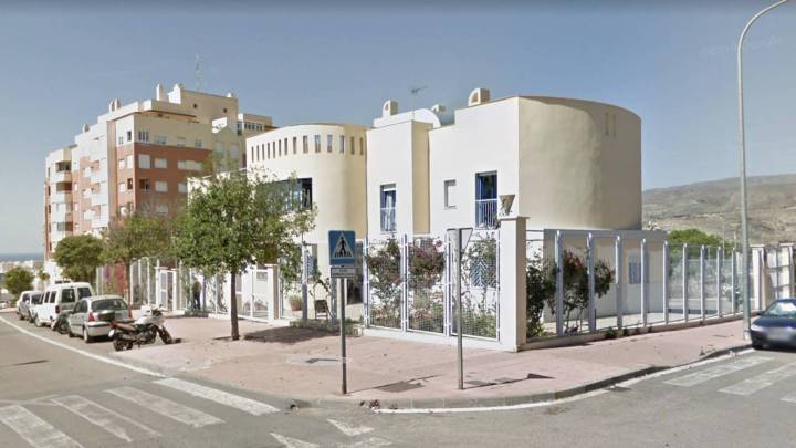 Un menor desaparece en Almería sin saber que tiene coronavirus