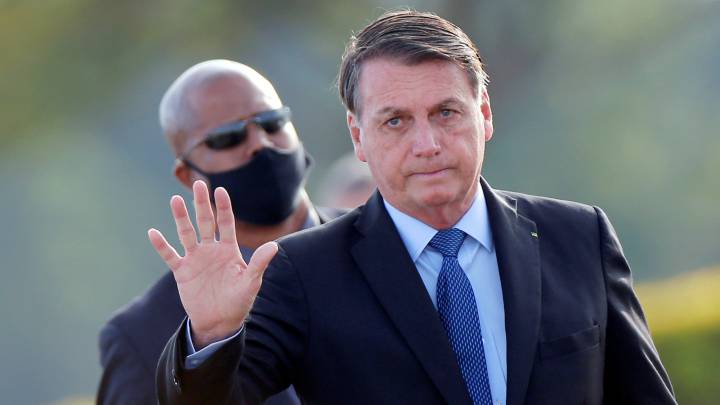 Bolsonaro pudo contagiar al menos a 76 personas antes de confirmar su positivo