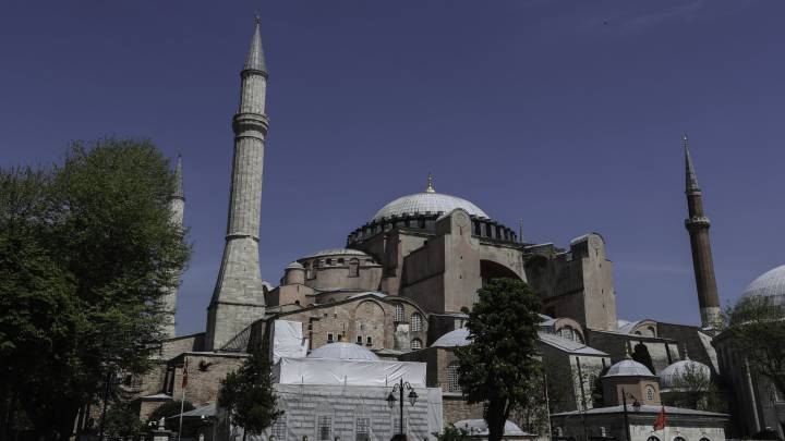De museo a mezquita: polémica por Santa Sofía en Estambul