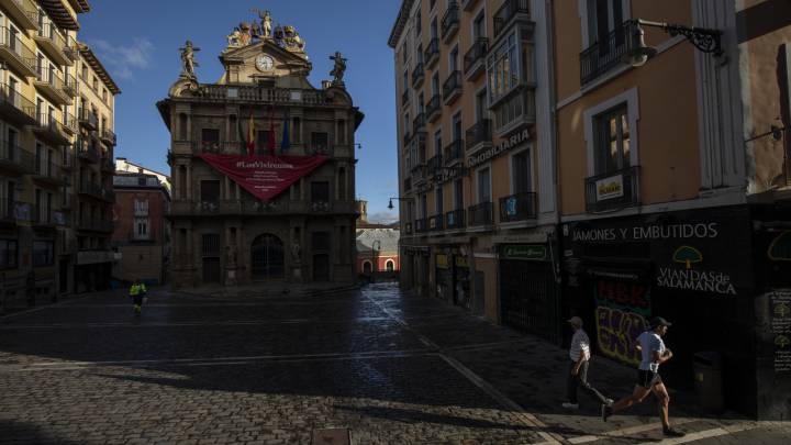 Un almuerzo de sanfermines provoca un brote de coronavirus en Pamplona