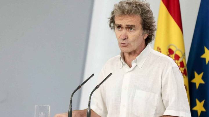 Simón disfruta haciendo surf en Portugal mientras en España se multiplican los rebrotes