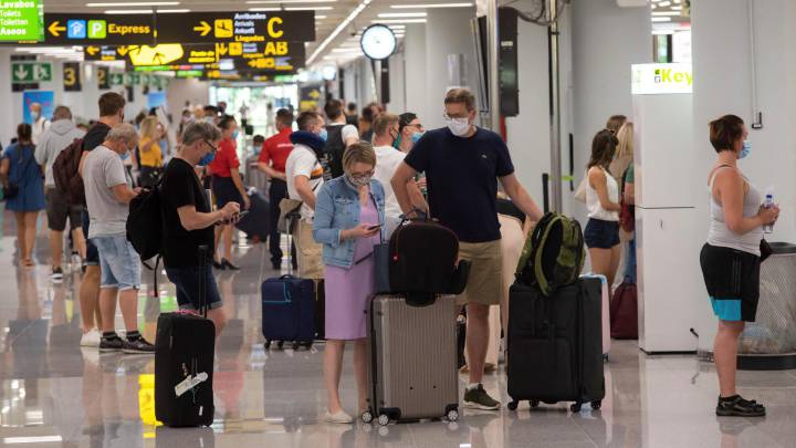 ¿A qué países se puede viajar desde España y en cuáles hay que pasar una cuarentena?