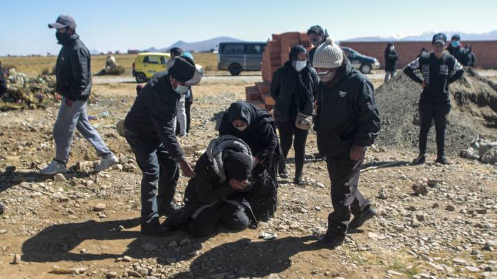 Bolivia recoge de la calle y casas más de 3.000 cadáveres desde abril