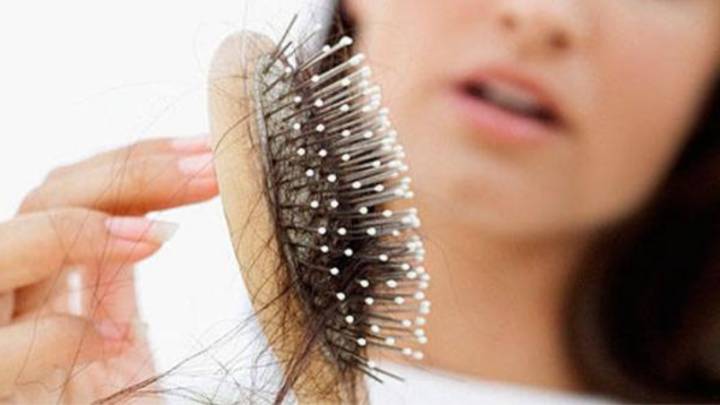 Aumentan los efectos secundarios del coronavirus: pérdida masiva del cabello